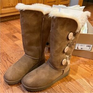Ugg Bailey bow